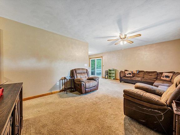5th image of 252 Copperfield Rd