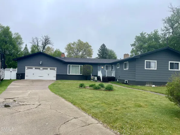 934 2nd Ave NW, Jamestown, ND 58401