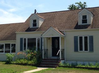 272 Sandy Hook Ave, Belford, NJ 07718