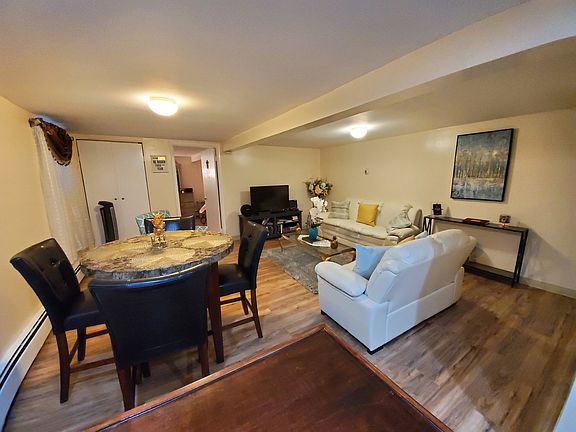 4th image of 18 Home Ct APT 1