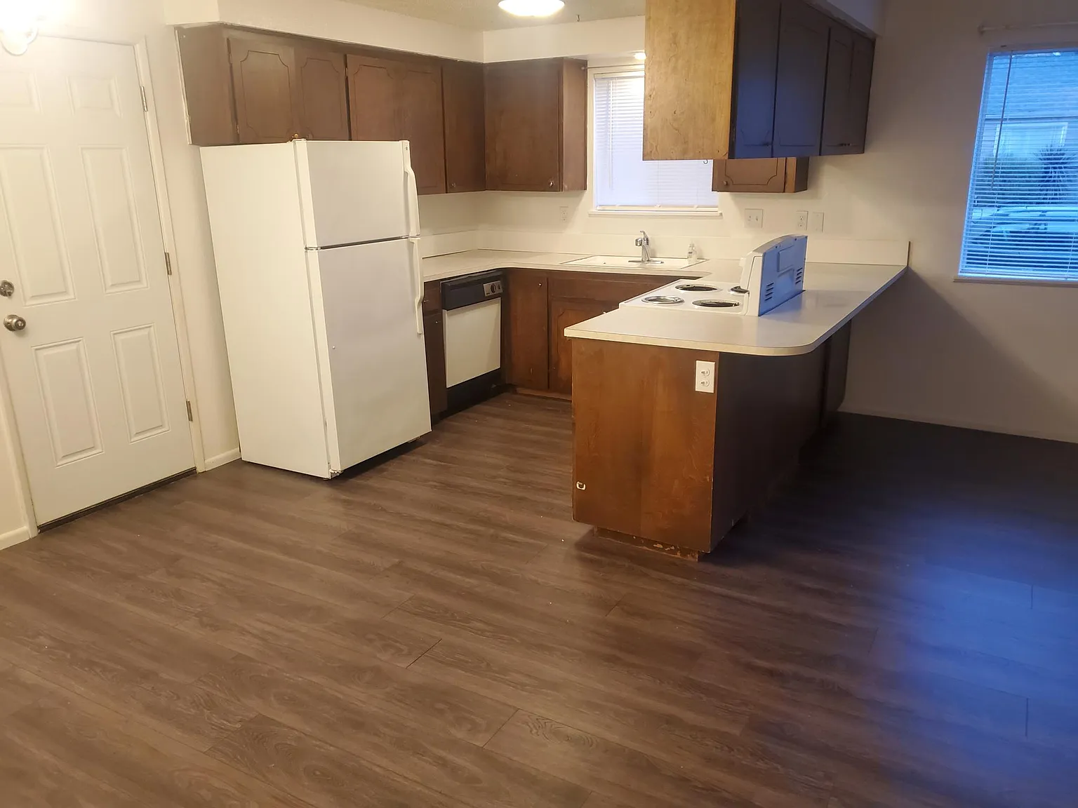 2 bed, 1000 sqft, $1,500 — Photo 2