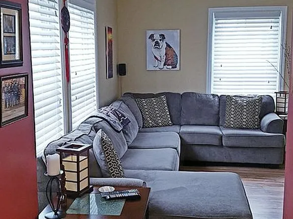 17 King St #3, Westbrook, ME 04092