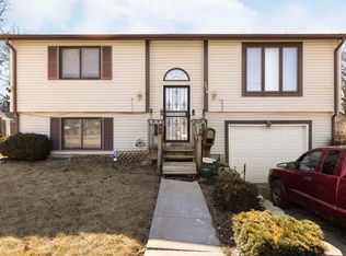 1216 Elm St, Rockford, IL 61102