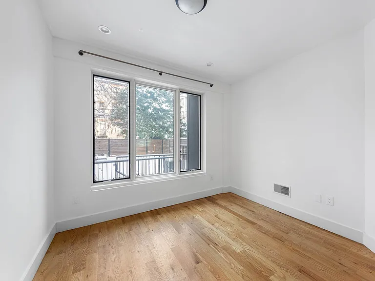 157 Lexington Ave #1 — Photo 21