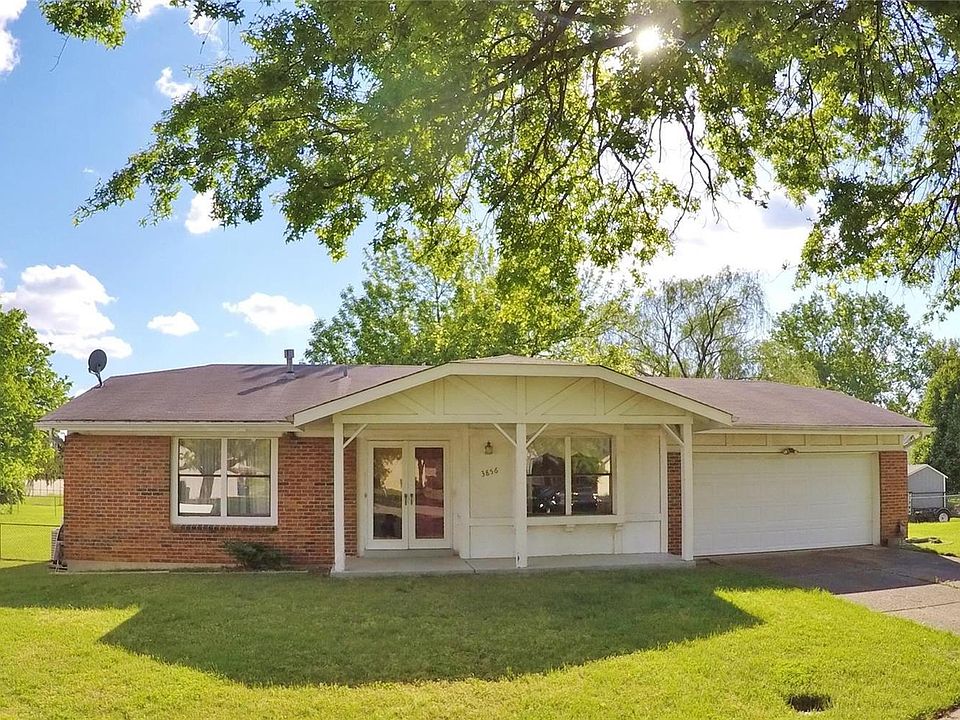 Large level lot in Fox Park subdivision on a quiet cul-de sac.