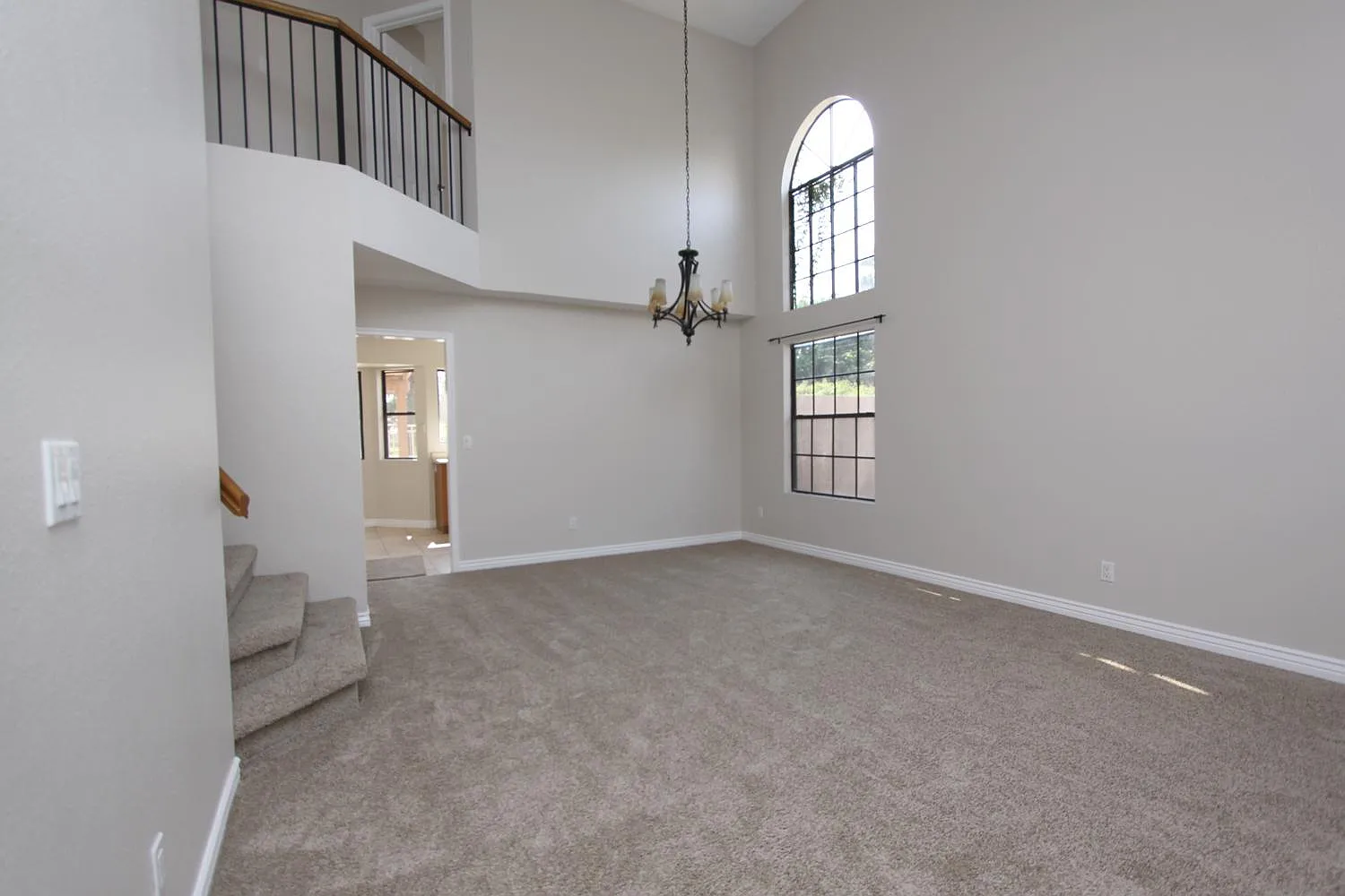 4 bed, 2.5 bath, 1804 sqft, $2,450 — Photo 2