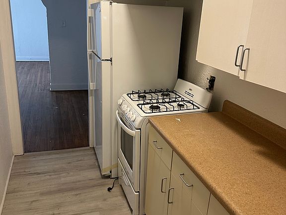 4th image of 724 Elizabeth St #201