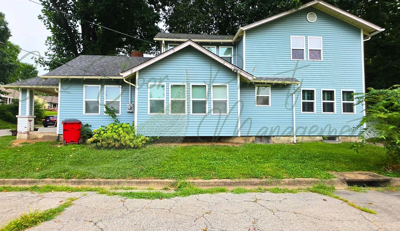 630 N Pleasant Street — Photo 1