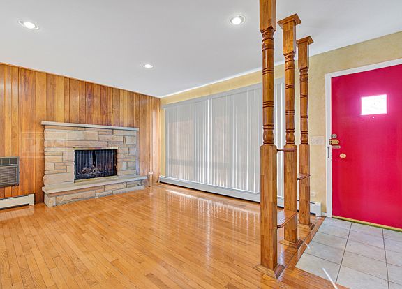 4th image of 10130 Ivanhoe Ave