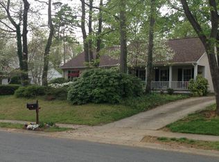9213 Sardis Forest Dr, Charlotte, NC 28270