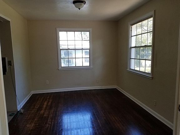 4th image of 1141 Kenmore St