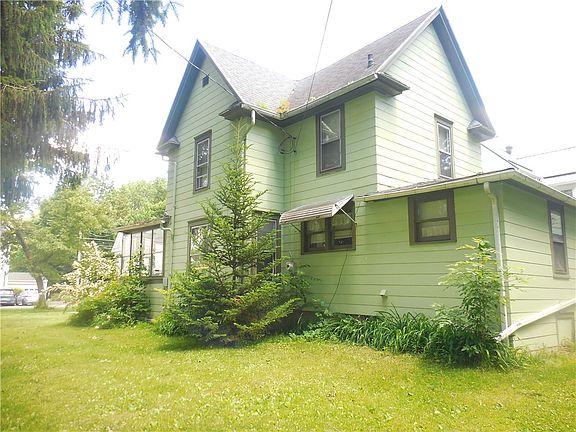 5th image of 54 Borden Ave