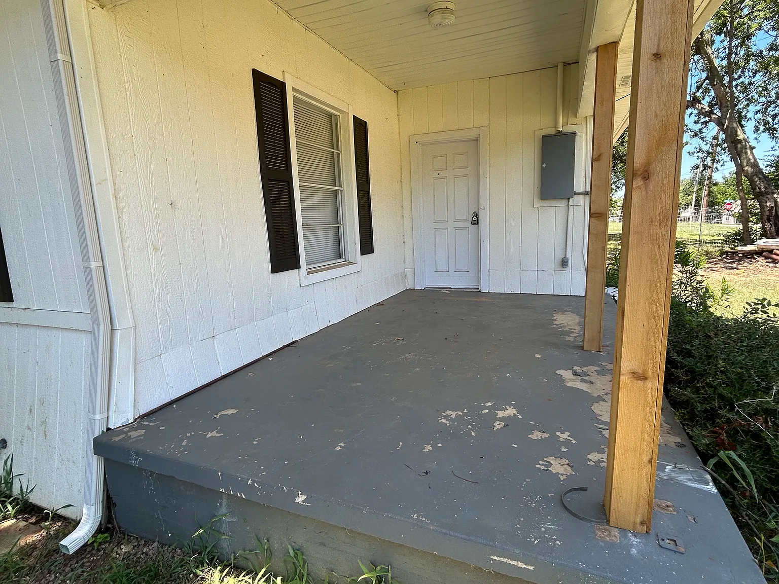2 bed, 1064 sqft, $1,300 — Photo 2