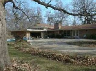 33W260 Woodmere Ln, Wayne, IL 60184