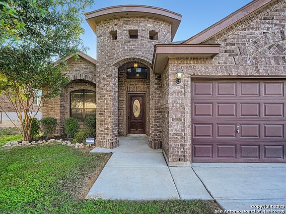 2nd image of 1323 Crow Ct
