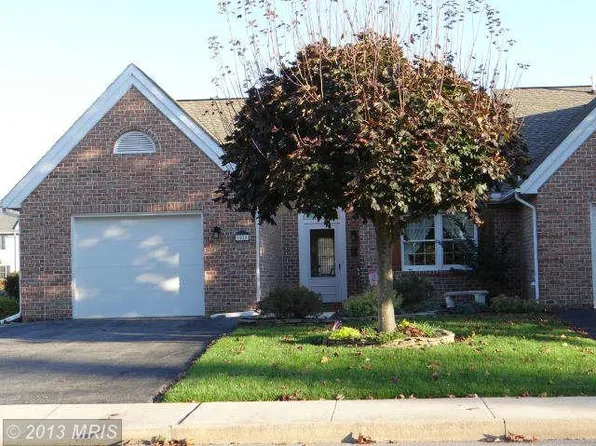 1020 Orchard Dr, Chambersburg, PA 17201