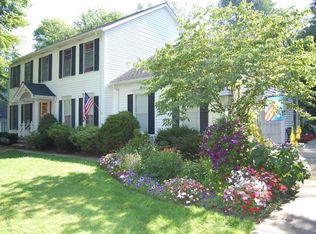 455 Lynden Dr, Highland Heights, OH 44143