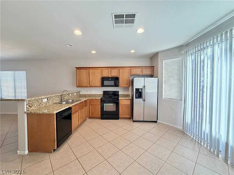 3505 Simmering Sun Ct — Photo 4