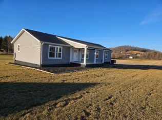 1809 Saint Pauls Rd, Hendersonville, NC 28792