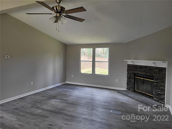 5th image of 604 11th St
