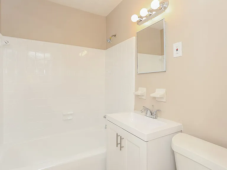 7233 Eudine Dr S — Photo 11