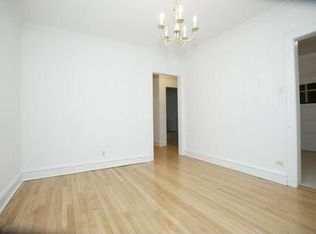 4153 W Cullom Ave, Chicago, IL 60641