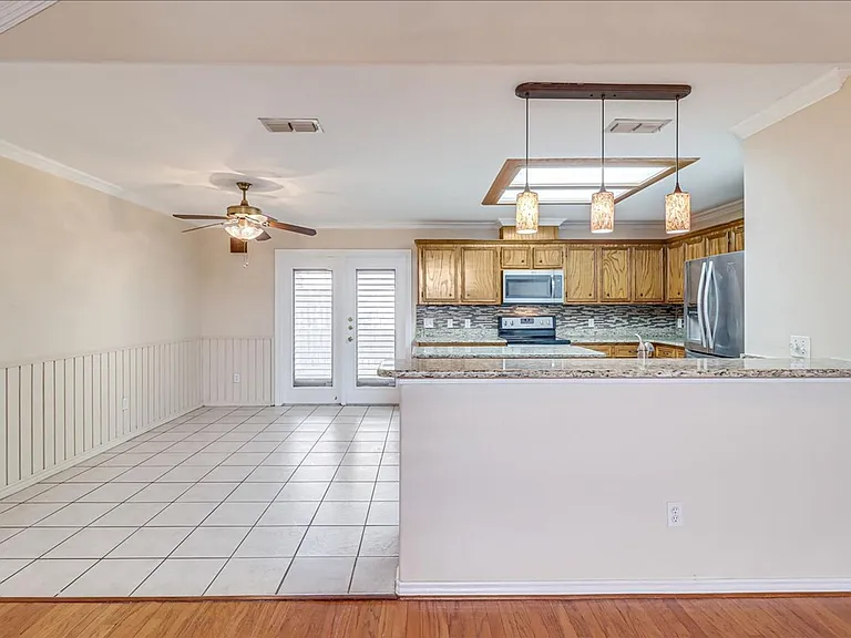 6330 Penny Ln — Photo 13