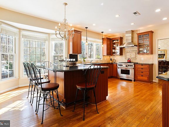 5th image of 8307 Tabor Ln