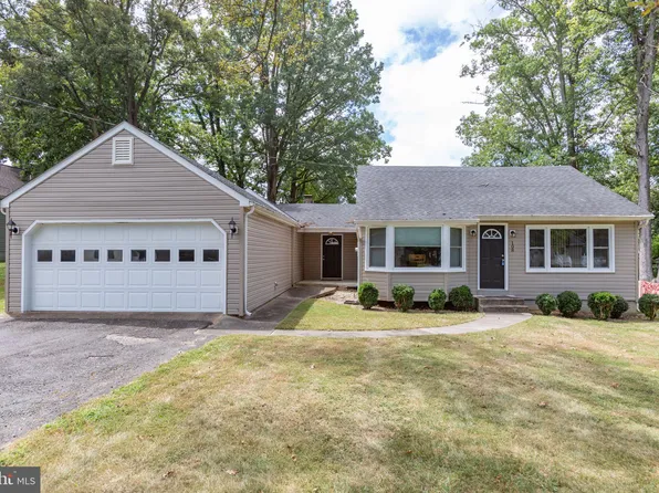 108 Pender St, Fredericksburg, VA 22408
