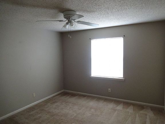 5th image of 907 W Scenic Dr