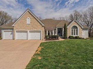 100 W Highland Ridge Cir, Village Of Loch Lloyd, MO 64012