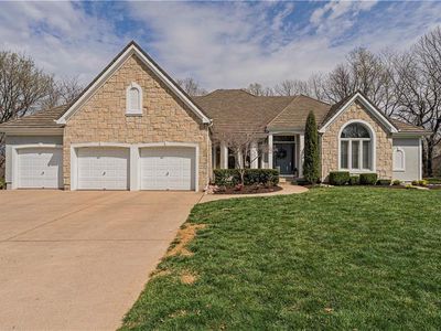 100 W Highland Ridge Cir, Village Of Loch Lloyd, MO, 64012