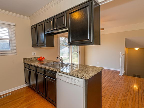 4th image of 5213 W Dartmoor Dr