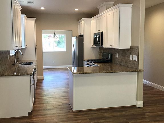 5th image of 10636 7th St