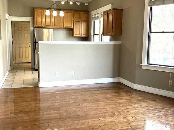 2nd image of 502 10th St APT C