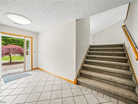 3rd image of 9401 Goodell Ct