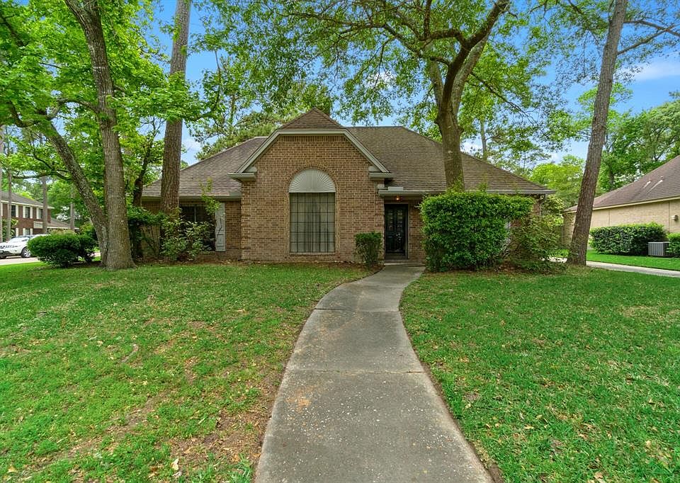 1st image of 4303 Long Glen Dr