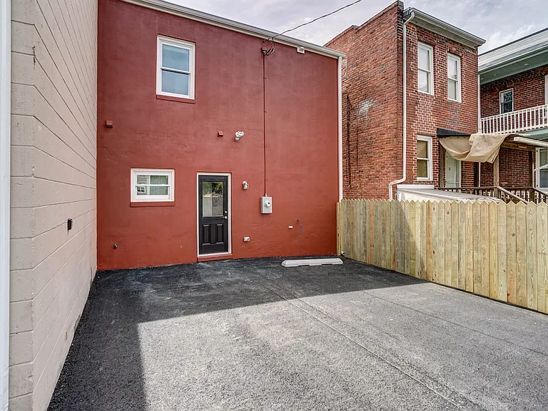 14 1/2 W Leigh St — Photo 18