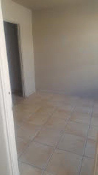 2nd image of 925 E Taylor St