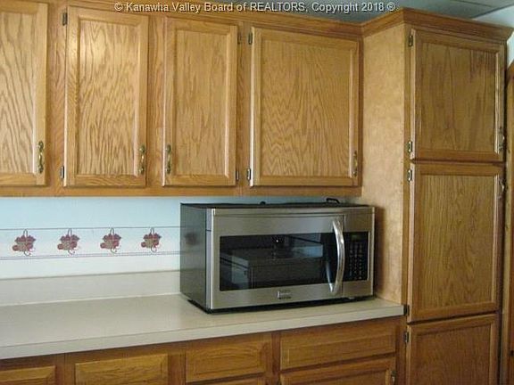 4th image of 662 Georges Creek Dr