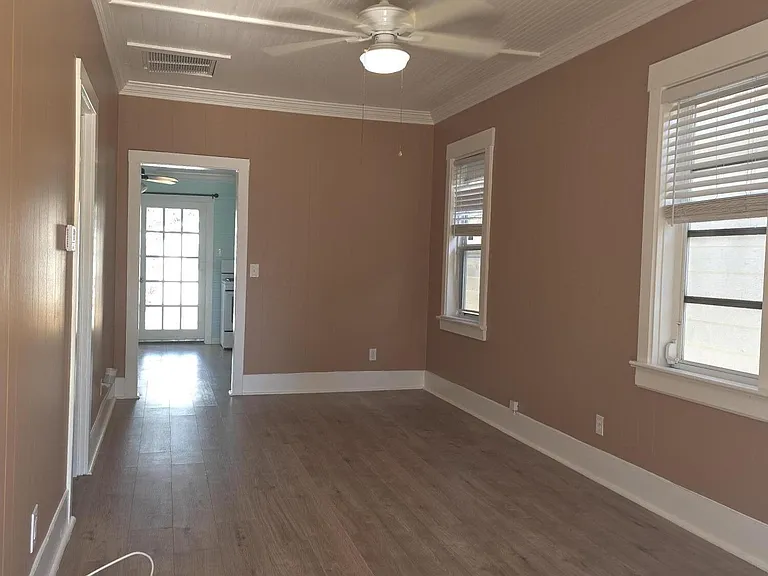 329 S M St — Photo 3