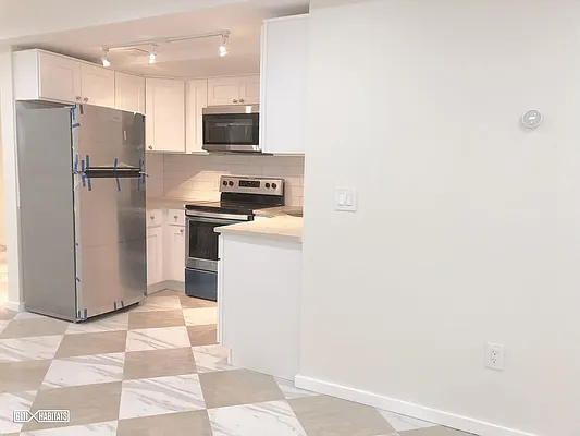 Rented by Citi Habitats | media 6