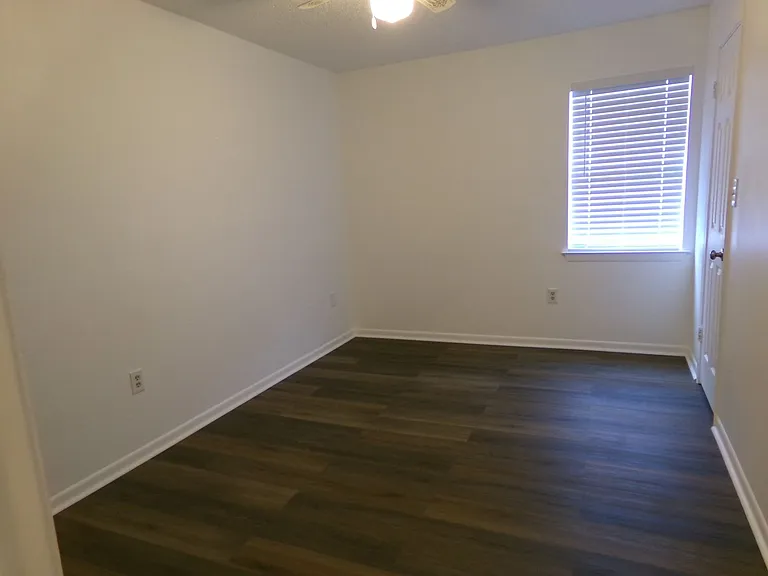 14299 Peterson Ln — Photo 17