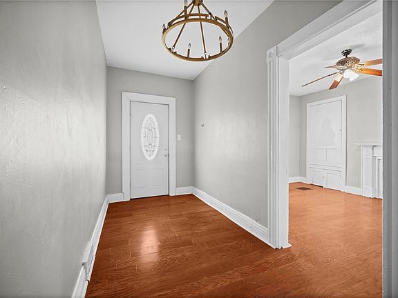 4th image of 319 Glenn Ave