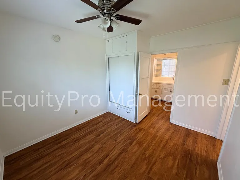 6706 S Pickering Ave #6708-1/2 — Photo 10