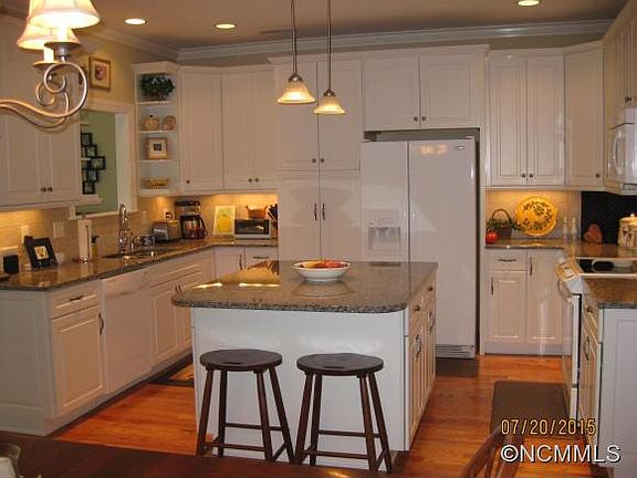 4th image of 145 Dawn Mist Ct