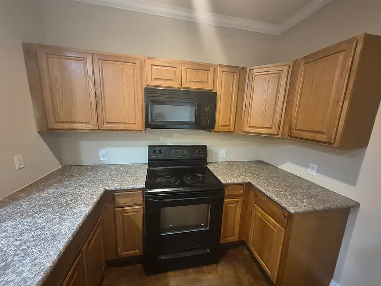 6308 Attucks Ln — Photo 8