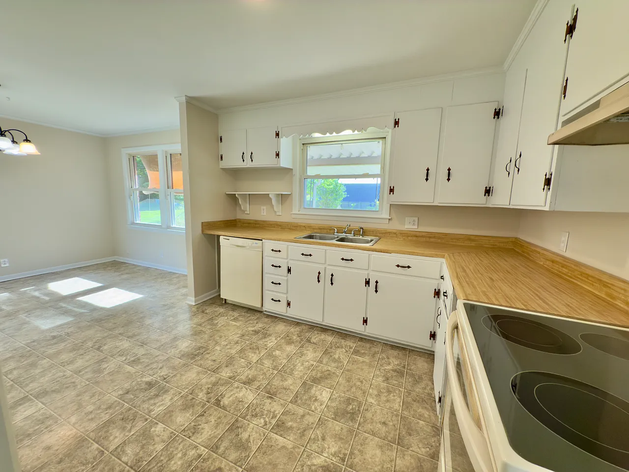 3 bed, 1525 sqft, $1,450 — Photo 3