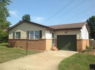110 Longstreet Ct, Bethalto, IL