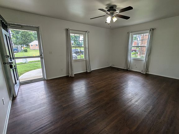 4th image of 10915 Lemarie Dr